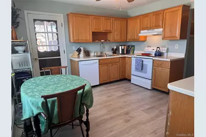 678 Sierra Vista Lane, Valley Cottage, NY 10989 - Photo 13