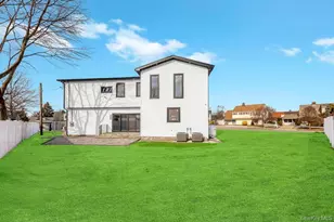 45 Ramble Ln, Levittown, NY 11756 - Photo 43