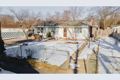 9 Patton Street, Brentwood, NY 11717 - Photo 3