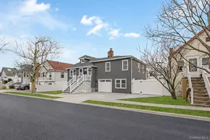 1043 Delaware Ave, Island Park, NY 11558 - Photo 19