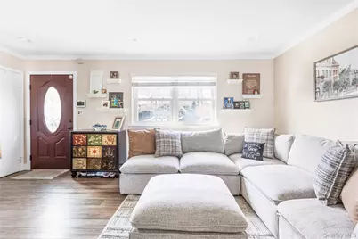 9 Golf Course Road, Bellport, NY 11713 - Photo 5