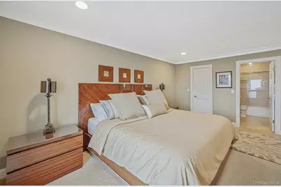 11 Theresa Lane, Port Jefferson, NY 11777 - Photo 23