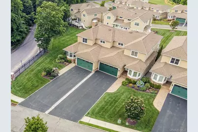 11 Theresa Lane, Port Jefferson, NY 11777 - Photo 3