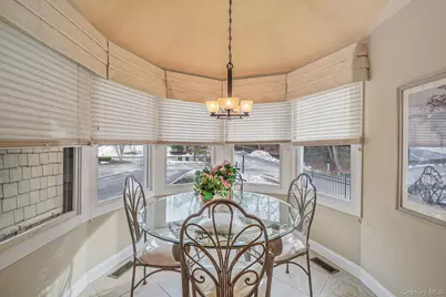 11 Theresa Lane, Port Jefferson, NY 11777 - Photo 9