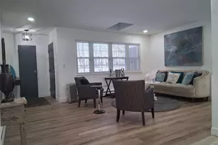 917 Sipp Ave, Patchogue, NY 11772 - Photo 11