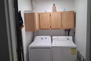 917 Sipp Ave, Patchogue, NY 11772 - Photo 17