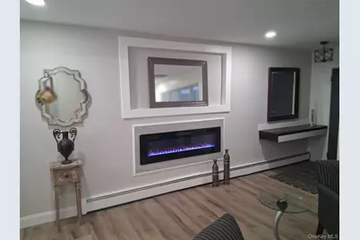 917 Sipp Avenue, Patchogue, NY 11772 - Photo 9