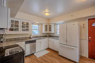 42 W Cedar St, Poughkeepsie, NY 12601 - Photo 7