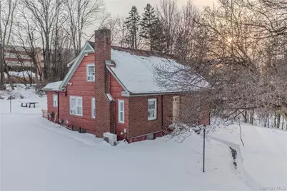 42 W Cedar Street, Poughkeepsie, NY 12601 - Photo 1