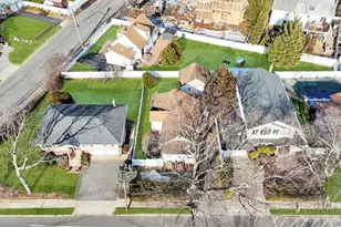 31 Cherry Ave, Bethpage, NY 11714 - Photo 3