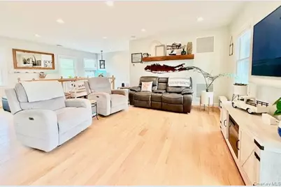 361 Rider Avenue, Patchogue, NY 11772 - Photo 19