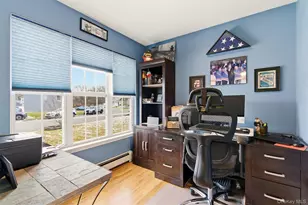 4 Macintosh Ln, Selden, NY 11784 - Photo 9