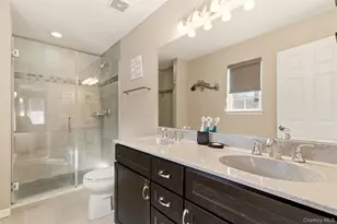 4 Macintosh Ln, Selden, NY 11784 - Photo 13