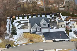 4 Macintosh Ln, Selden, NY 11784 - Photo 23
