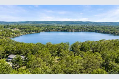 1006 Chelsea Cove S, Hopewell Junction, NY 12533 - Photo 9