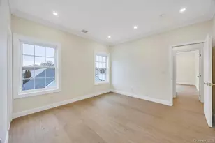 49 Anvil Ln, Levittown, NY 11756 - Photo 27