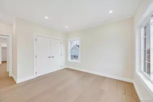 49 Anvil Ln, Levittown, NY 11756 - Photo 25