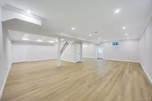 49 Anvil Ln, Levittown, NY 11756 - Photo 39