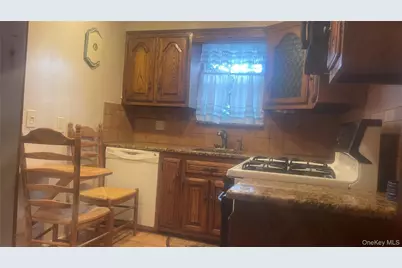 22 Eton Street, Valley Stream, NY 11581 - Photo 11