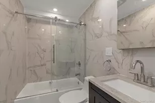 194-10 Nashville Blvd, Springfield Gardens, NY 11413 - Photo 13