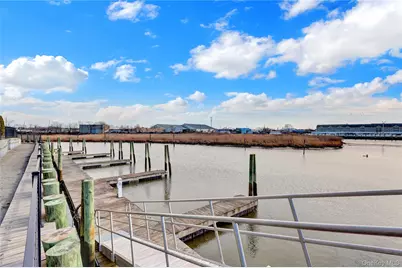 622 Marina Pointe Drive #622, East Rockaway, NY 11518 - Photo 27