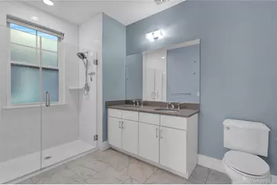 622 Marina Pointe Drive #622, East Rockaway, NY 11518 - Photo 17