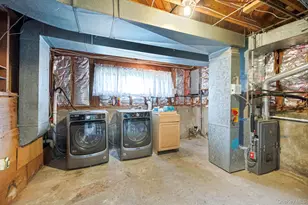 10 Laurie Rd, Brentwood, NY 11717 - Photo 23