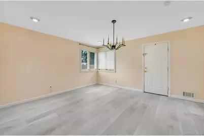 10 Laurie Road, Brentwood, NY 11717 - Photo 11