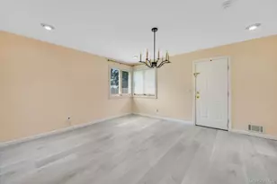 10 Laurie Rd, Brentwood, NY 11717 - Photo 11