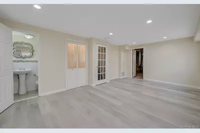 10 Laurie Road, Brentwood, NY 11717 - Photo 21