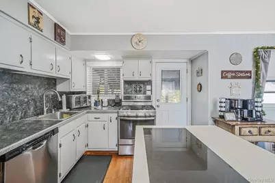 7 Marlowe Place, Greenlawn, NY 11740 - Photo 11