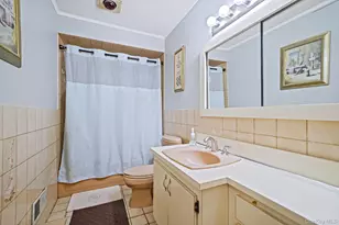 7 Marlowe Pl, Greenlawn, NY 11740 - Photo 15