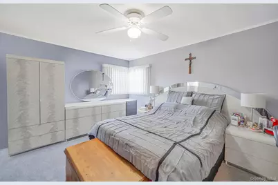 7 Marlowe Place, Greenlawn, NY 11740 - Photo 17