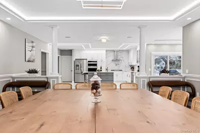 717 W Montauk Highway, Bay Shore, NY 11706 - Photo 11