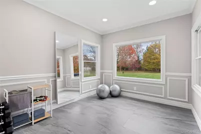 717 W Montauk Highway, Bay Shore, NY 11706 - Photo 21