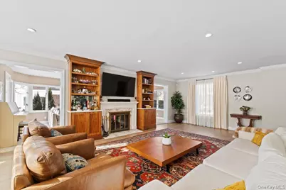 25 Pond Park Road, Great Neck, NY 11023 - Photo 7