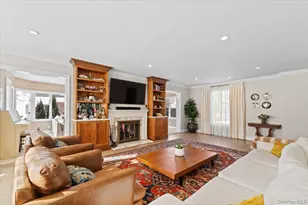 25 Pond Park Rd, Great Neck, NY 11023 - Photo 7