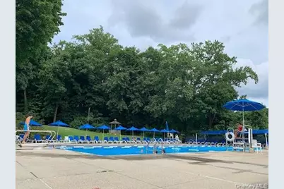 25 Pond Park Road, Great Neck, NY 11023 - Photo 45