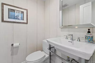 25 Pond Park Road, Great Neck, NY 11023 - Photo 3