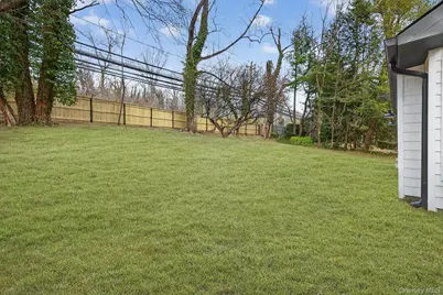 199 Salem Road, East Hills, NY 11577 - Photo 35