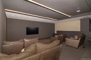 77 Charlton St, New York, NY 10014 - Photo 21