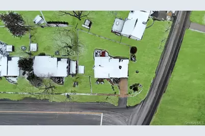 178 Gerhard Road, Plainview, NY 11803 - Photo 3