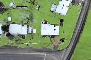 178 Gerhard Rd, Plainview, NY 11803 - Photo 3