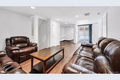 178 Gerhard Road, Plainview, NY 11803 - Photo 15