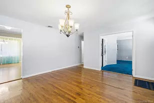 211 Oswego Ave, Medford, NY 11763 - Photo 11