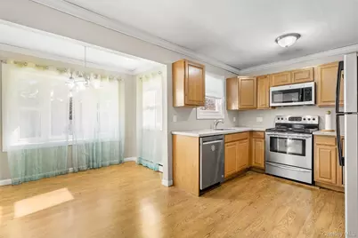 211 Oswego Avenue, Medford, NY 11763 - Photo 15