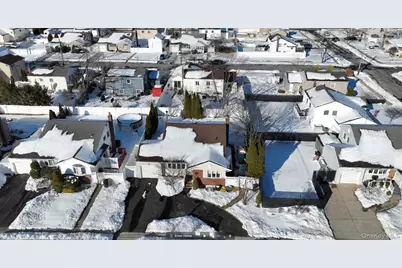 237 Linden Street, Massapequa Park, NY 11762 - Photo 39