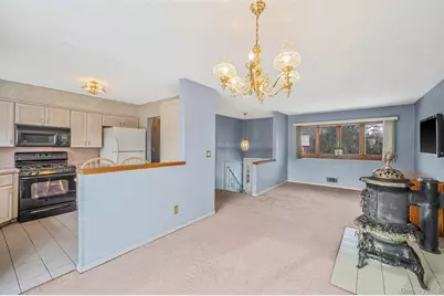 60 Liberty Avenue, North Babylon, NY 11703 - Photo 13