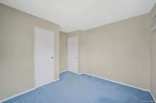 60 Liberty Ave, North Babylon, NY 11703 - Photo 17