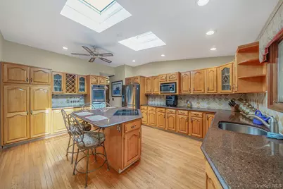 76 Hollywood Avenue, Selden, NY 11784 - Photo 17